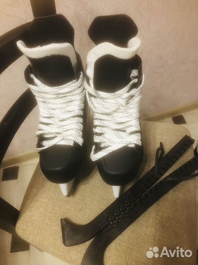 Коньки хоккейные