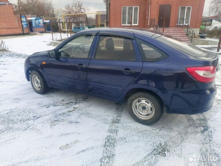 LADA Granta 1.6 МТ, 2015, 185 000 км