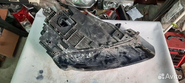 Фара левая для Audi Q3 2012-2016 8U0941005