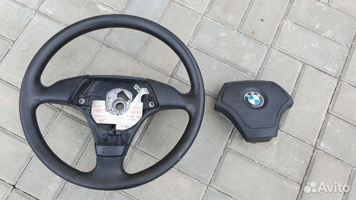 Руль спортивный трехспицевый 