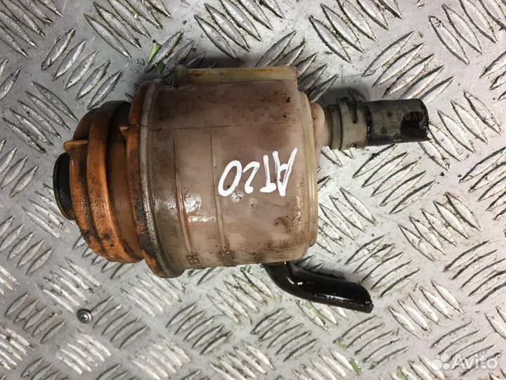 Бачок гидроусилителя Сузуки Гранд Витара 3 49140