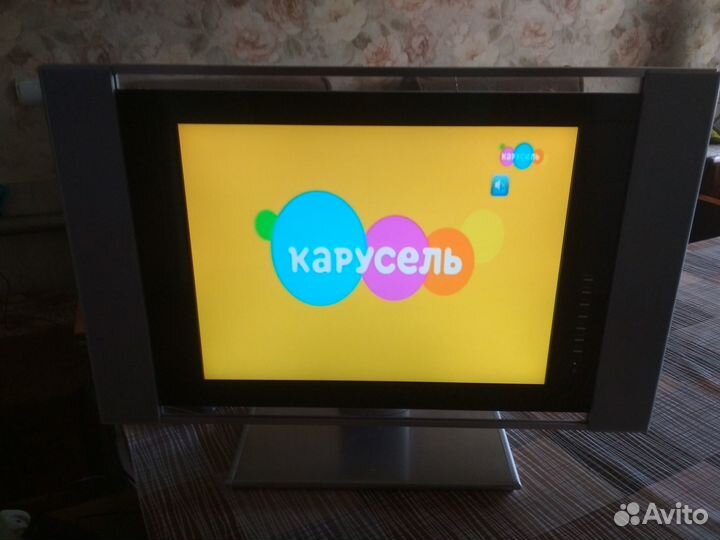 Продам ЖК телевизор Akai 20