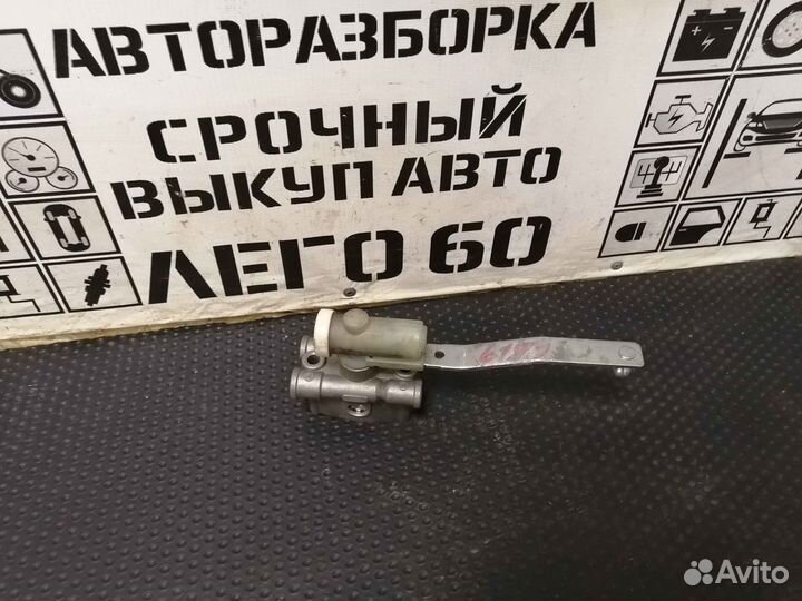 Кран уровня пола левый для автобуса