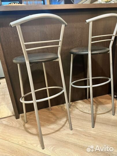 Стул высокий барный со спинкой