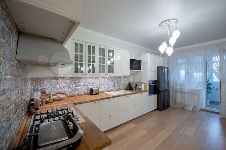 4-к. квартира, 145 м², 5/9 эт.