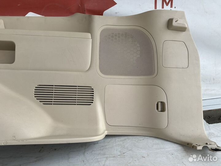 Lexus LX570 Обшивка багажника