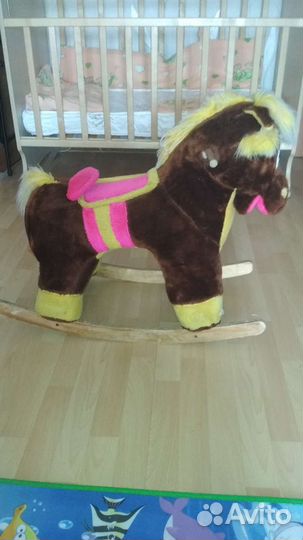 Детская качалка лошадь