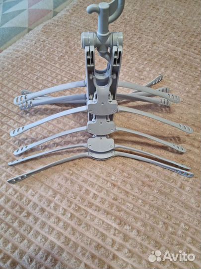 Вешалка для одежды новая