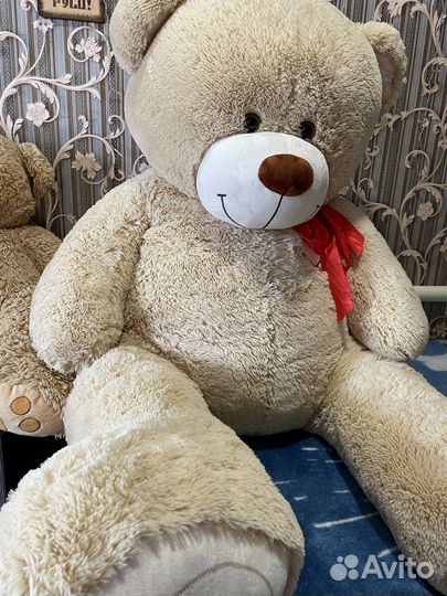 Большие плюшевые медведи