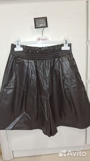 Кожаные шорты 44