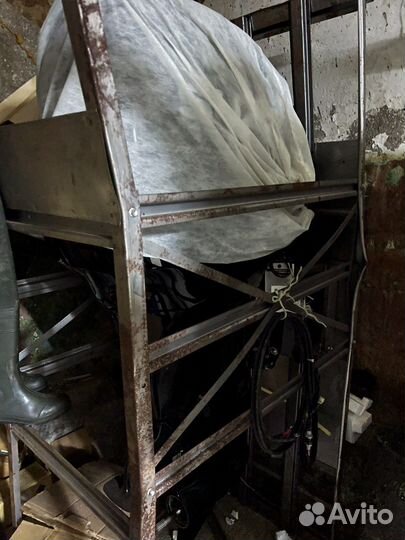 Подвесной лодочный мотор новый Suzuki 300