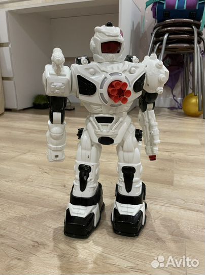 Игрушка робот