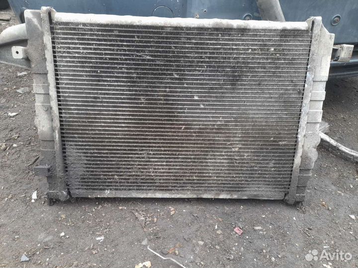 Радиатор на opel vectra А
