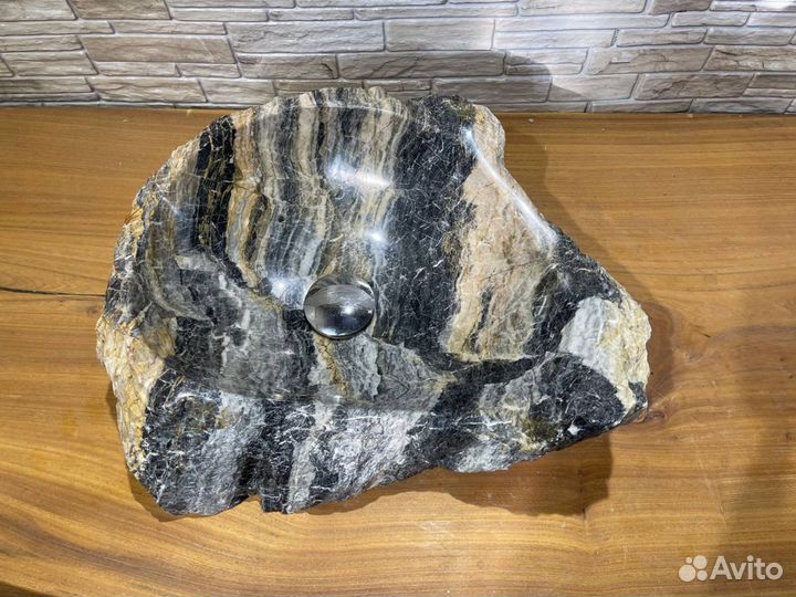 Дизайнерская раковина из натурального камня