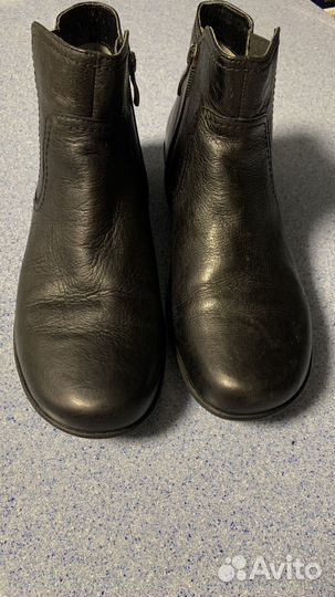 Удобные сапоги Caprice большого размера