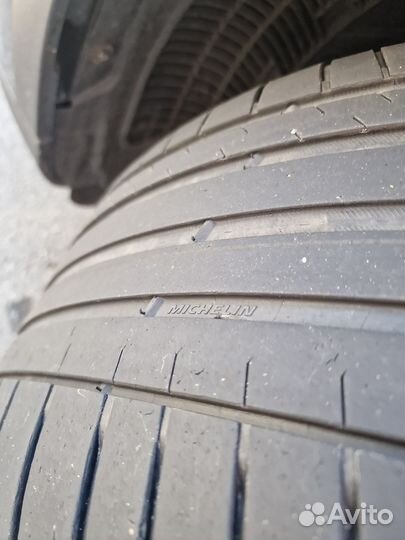 Michelin Pilot Sport 4 SUV 285/40 R21 24B