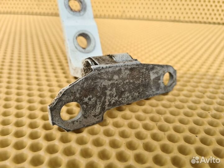 Петля двери задняя правая Infiniti Ex G Qx56