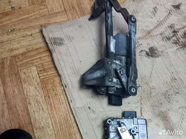 Мотор стеклоочистителя Volkswagen Touran 2003г