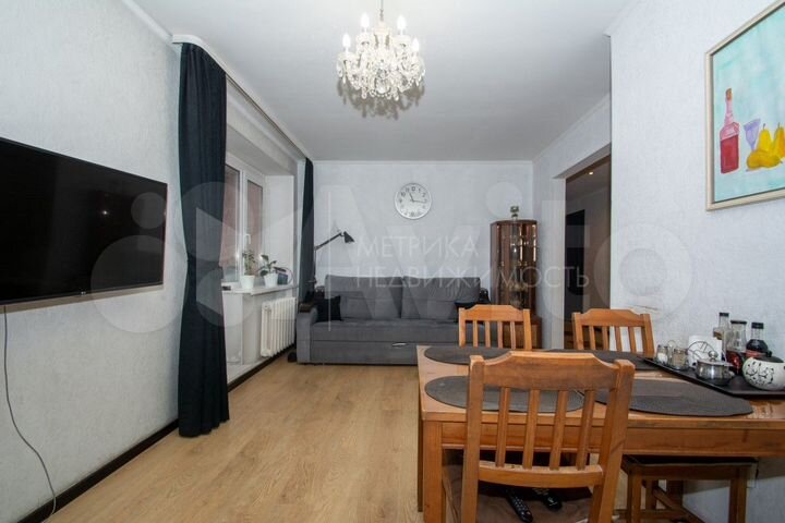 2-к. квартира, 62 м², 8/10 эт.