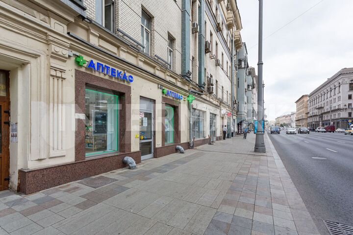 Продам торговое помещение, 375.8 м²