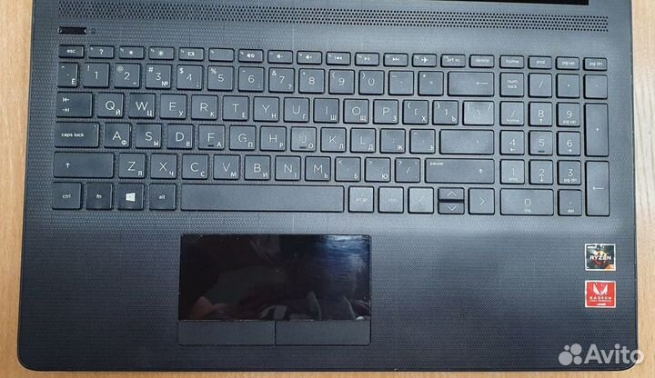 Hp/R5 2500/8GB/Vega 8/SSD+HDD/15.6