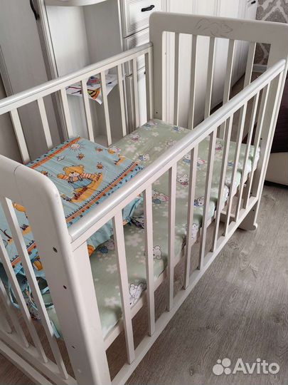 Детская кроватка с матрасом, вещи в дар
