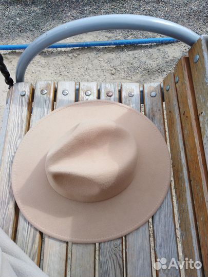Шляпа женская, демисезонная