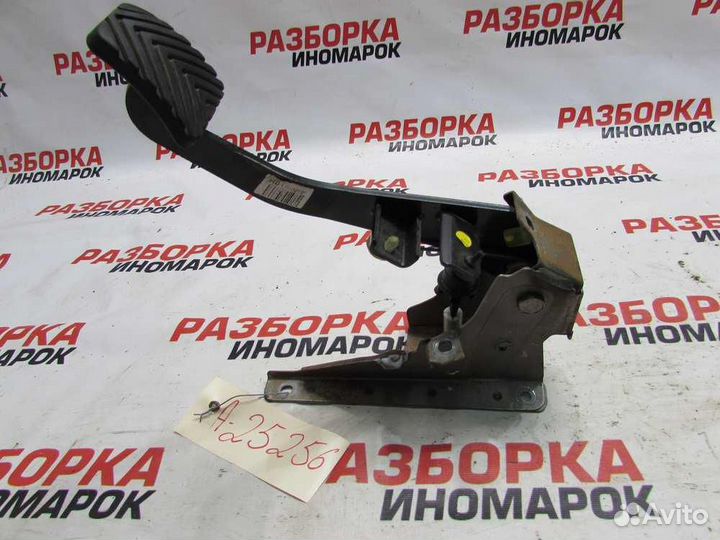 Педаль тормоза для Hyundai Solaris 1 2010-2017г