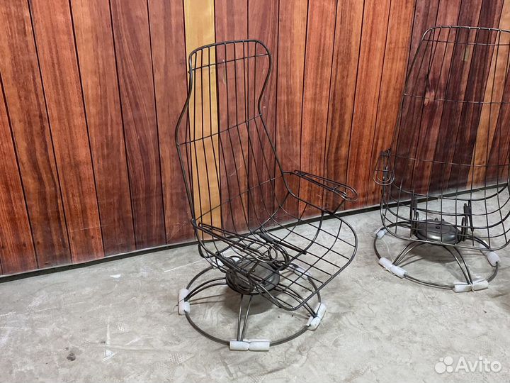 Стулья металические