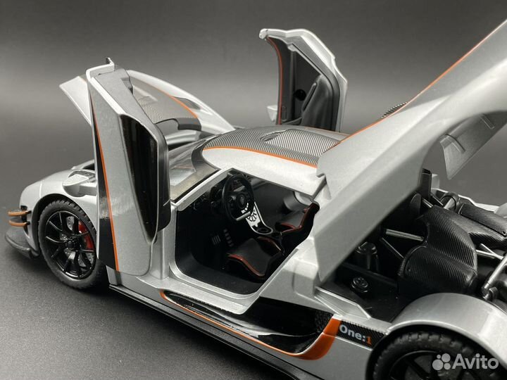 Модель автомобиля Koenigsegg One:1 металл 1:24