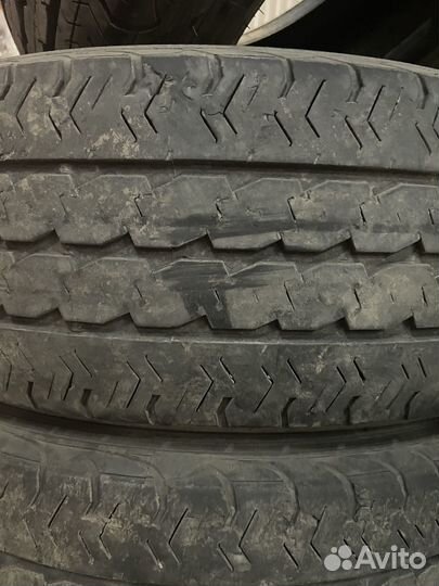 Pirelli Carrier 215/65 R15C 104T