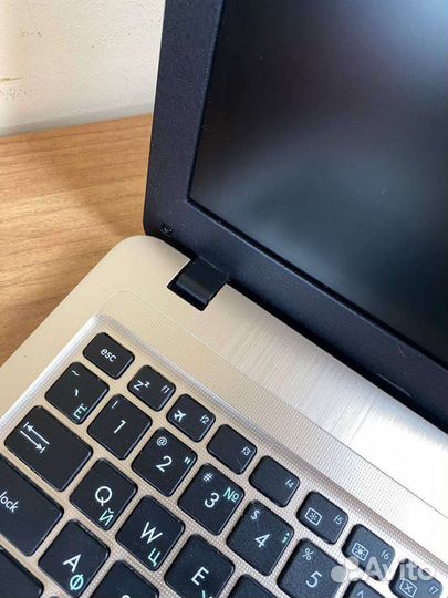 Ноутбук asus d540m
