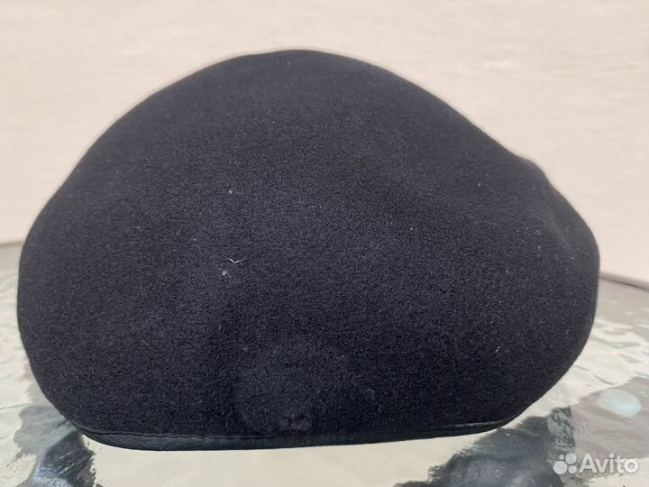 Берет бесшовный черный