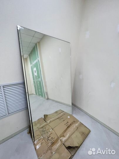 Зеркало настенное