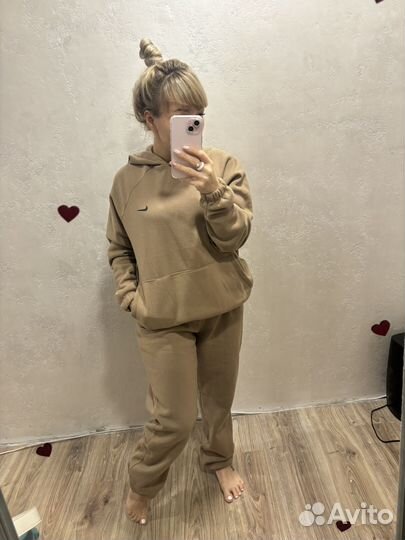 Спортивный костюм женский