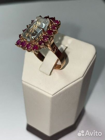 Золотое кольцо 585 Рубины Топаз