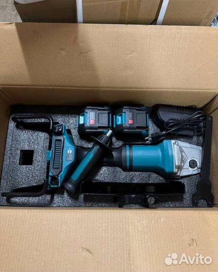 Аккумуляторная болгарка Makita 230 мм (Арт.46762)