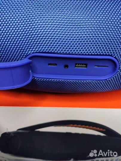 Портативная колонка JBL BoomBox3