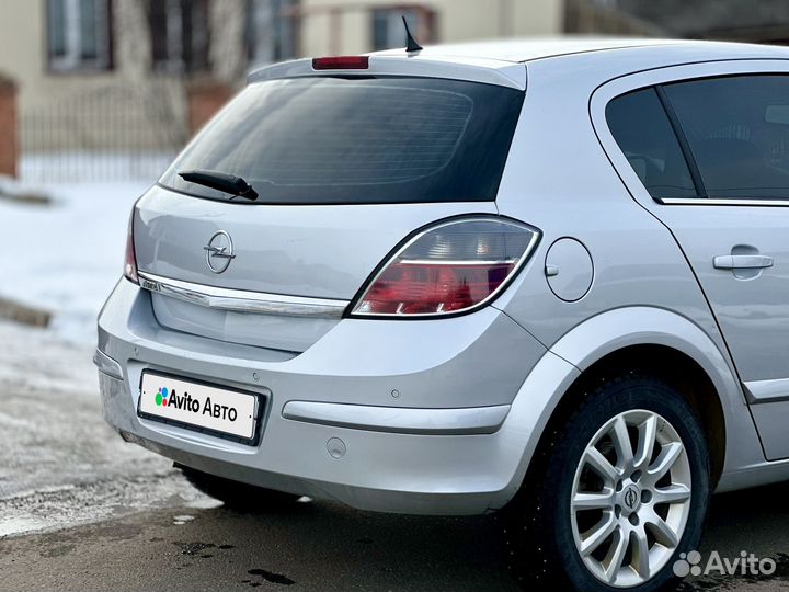 Opel Astra 1.8 AT, 2014, 156 500 км