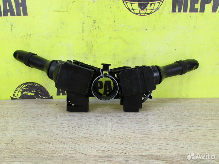 Подрулевой переключатель в сборе Тойота Камри 40