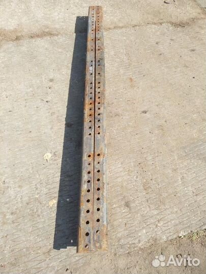 Уголок крепления ссу левый 41028455 iveco, Stralis