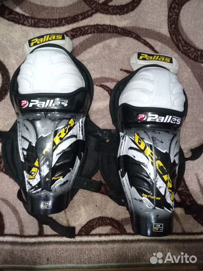 Наколенники