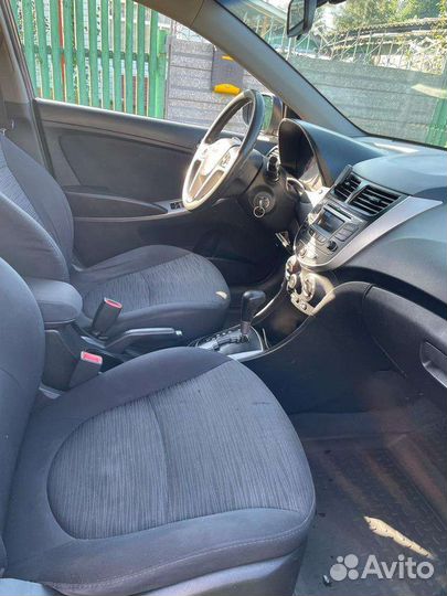 Hyundai Solaris 1.4 AT, 2015, 173 000 км