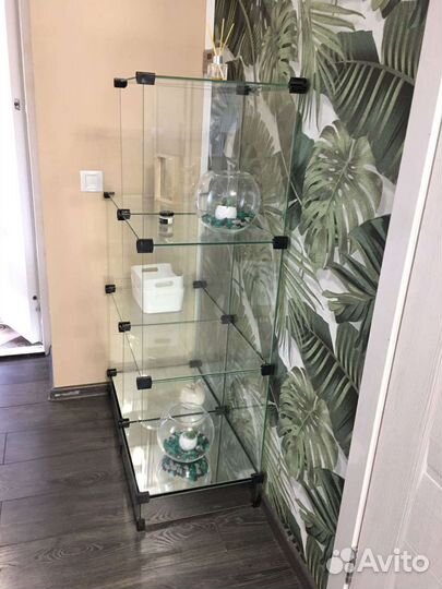Стеклянная витрина сборная