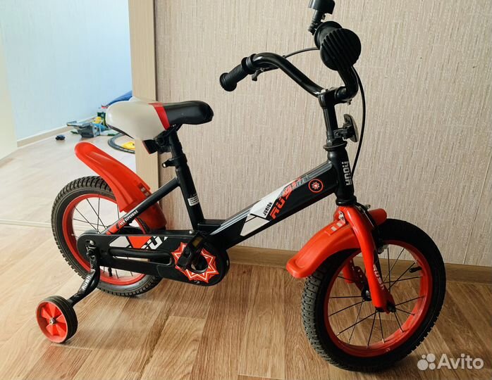 Велосипед детский 4 колесный