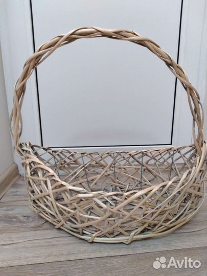 Корзина плетеная
