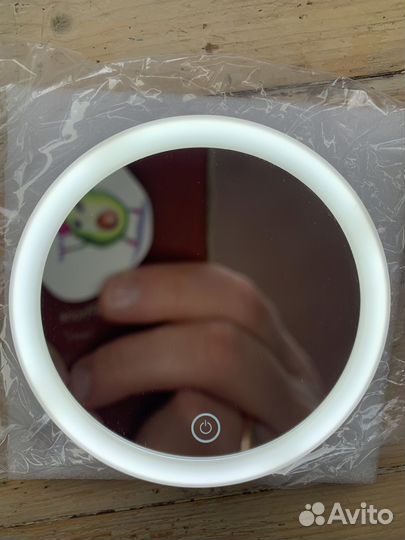 Косметическое зеркало x10 с подсветкой