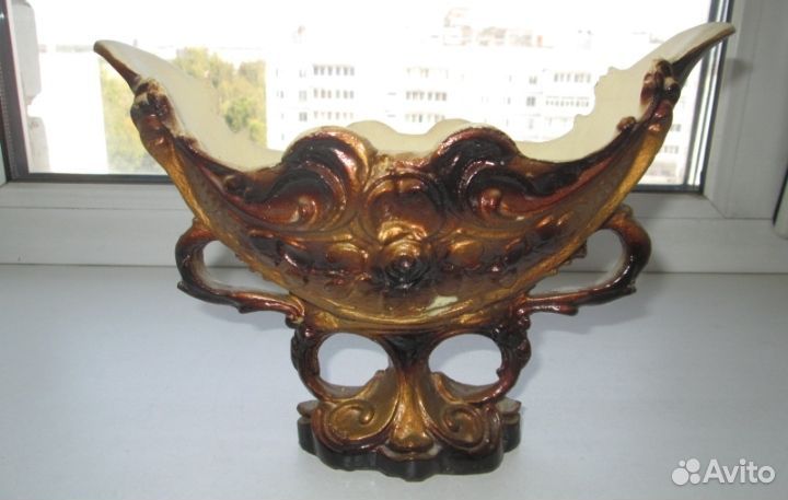 Ваза. полистоун. рельеф, 16 х 25 см, целая