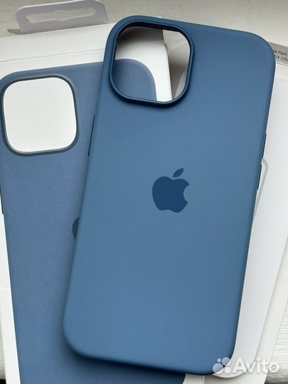 Чехол на iPhone 15