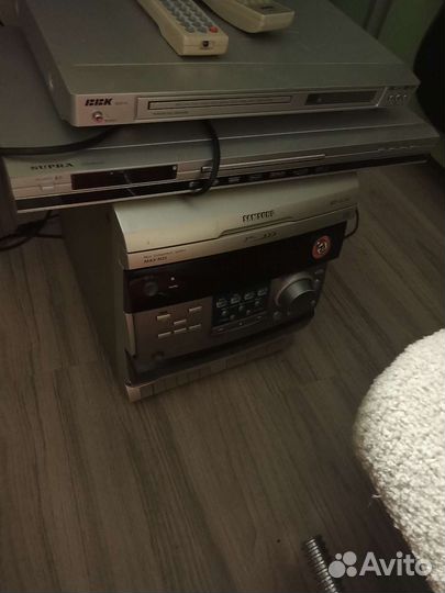 Музыкальный центр